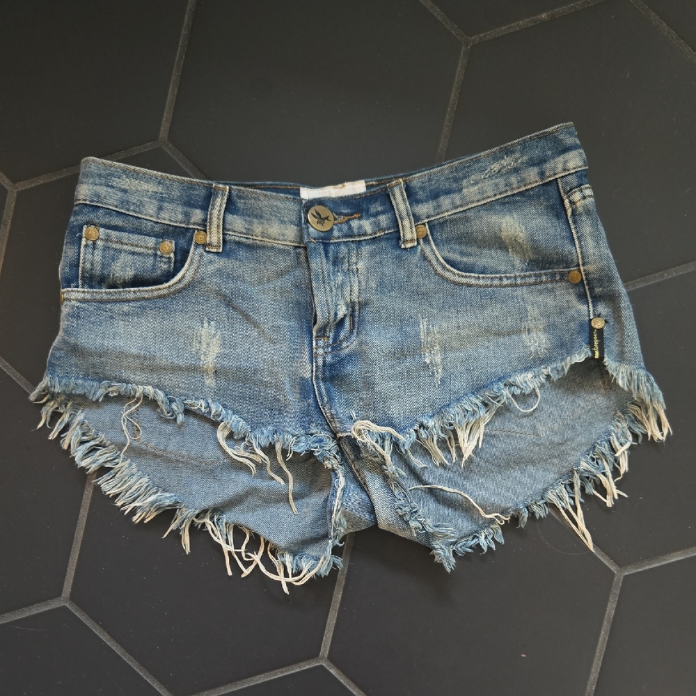 One Teaspoom Distressed Denim Women Shorts